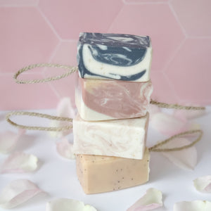 All Aphrodite Razors soaps are fragranced naturally with a blend of essential oils .  No synthetic fragrances are used.