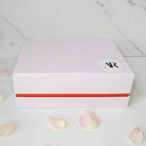 The Limited Edition Aphrodite Razors Gift Box - a beautiful, luxurious gift for someone special.